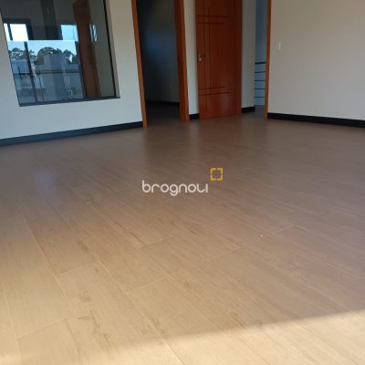 Casa com 248m², 3 quartos (sendo 3 suítes), 2 garagens, no bairro São João do Rio Vermelho em Florianópolis