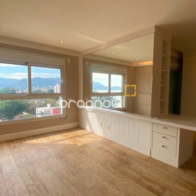 Apartamento com 168m², 3 quartos (sendo 3 suítes), 2 garagens, no bairro Agronômica em Florianópolis