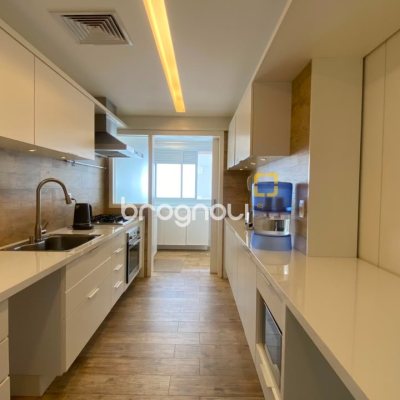 Apartamento com 168m², 3 quartos (sendo 3 suítes), 2 garagens, no bairro Agronômica em Florianópolis