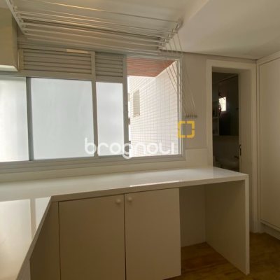 Apartamento com 168m², 3 quartos (sendo 3 suítes), 2 garagens, no bairro Agronômica em Florianópolis