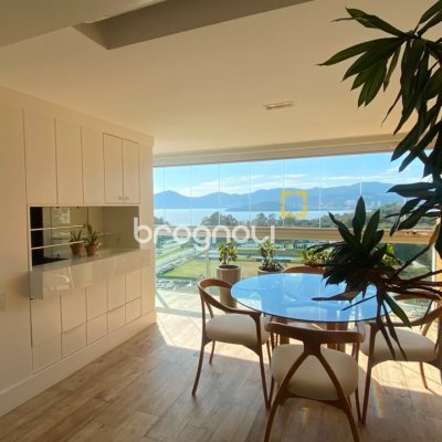 Apartamento com 168m², 3 quartos (sendo 3 suítes), 2 garagens, no bairro Agronômica em Florianópolis