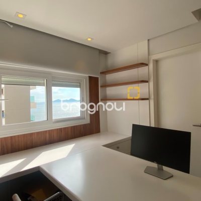 Apartamento com 168m², 3 quartos (sendo 3 suítes), 2 garagens, no bairro Agronômica em Florianópolis