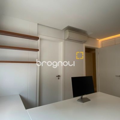 Apartamento com 168m², 3 quartos (sendo 3 suítes), 2 garagens, no bairro Agronômica em Florianópolis