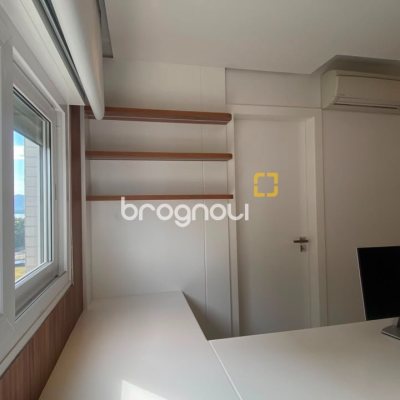 Apartamento com 168m², 3 quartos (sendo 3 suítes), 2 garagens, no bairro Agronômica em Florianópolis