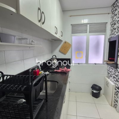Apartamento com 42m², 1 quarto, 1 garagem, no bairro Canasvieiras em Florianópolis