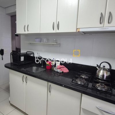 Apartamento com 42m², 1 quarto, 1 garagem, no bairro Canasvieiras em Florianópolis