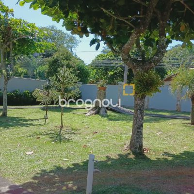 Casa de Condomínio com 248m², 4 quartos (sendo 3 suítes), 2 garagens, no bairro Vargem Pequena em Florianópolis