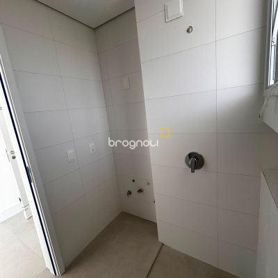 Loft com 74m², 2 quartos (sendo 1 suíte), no bairro Barra da Lagoa em Florianópolis