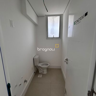 Loft com 74m², 2 quartos (sendo 1 suíte), no bairro Barra da Lagoa em Florianópolis