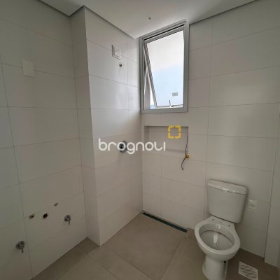 Loft com 74m², 2 quartos (sendo 1 suíte), no bairro Barra da Lagoa em Florianópolis