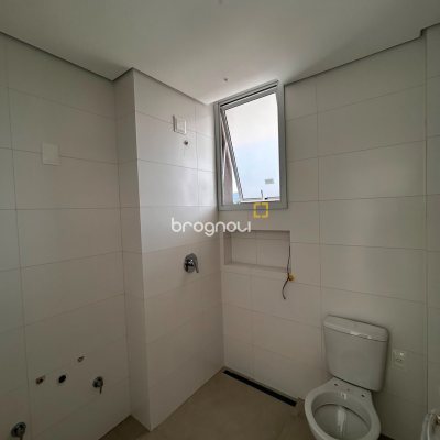 Loft com 74m², 2 quartos (sendo 1 suíte), no bairro Barra da Lagoa em Florianópolis