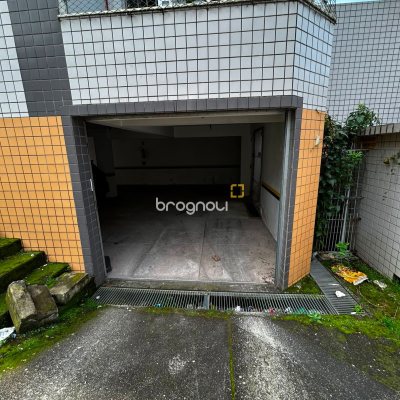 Apartamento com 430m², 8 quartos, 4 garagens, no bairro Carvoeira em Florianópolis