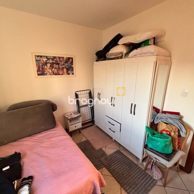Apartamento com 430m², 8 quartos, 4 garagens, no bairro Carvoeira em Florianópolis
