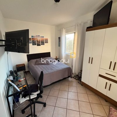 Apartamento com 430m², 8 quartos, 4 garagens, no bairro Carvoeira em Florianópolis