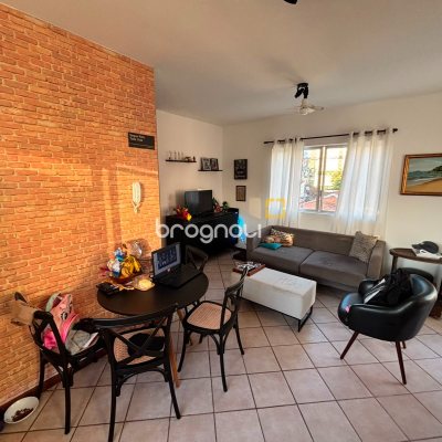 Apartamento com 430m², 8 quartos, 4 garagens, no bairro Carvoeira em Florianópolis