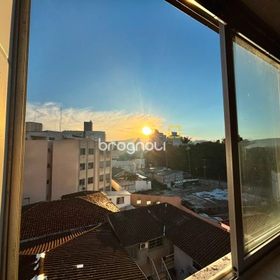 Apartamento com 430m², 8 quartos, 4 garagens, no bairro Carvoeira em Florianópolis