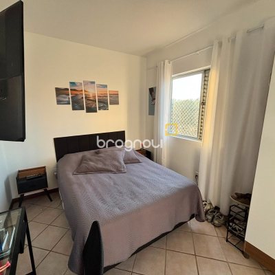 Apartamento com 430m², 8 quartos, 4 garagens, no bairro Carvoeira em Florianópolis