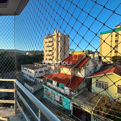Apartamento com 430m², 8 quartos, 4 garagens, no bairro Carvoeira em Florianópolis