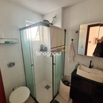 Apartamento com 430m², 8 quartos, 4 garagens, no bairro Carvoeira em Florianópolis