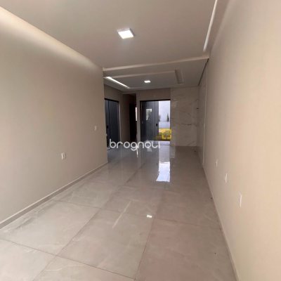 Casa com 65m², 2 quartos (sendo 1 suíte), 2 garagens, no bairro São João do Rio Vermelho em Florianópolis