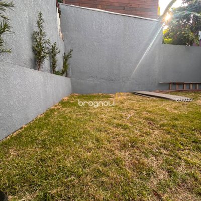 Casa com 65m², 2 quartos (sendo 1 suíte), 2 garagens, no bairro São João do Rio Vermelho em Florianópolis