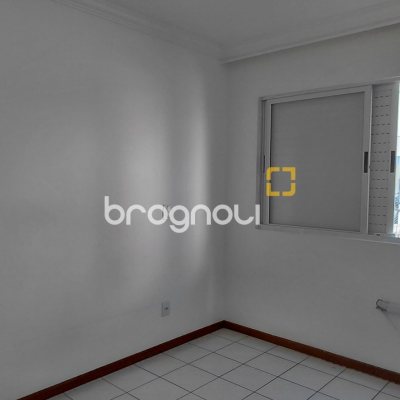 Apartamento com 76m², 2 quartos (sendo 1 suíte), 1 garagem, no bairro Abraão em Florianópolis