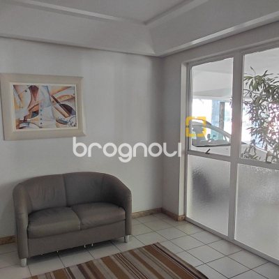 Apartamento com 76m², 2 quartos (sendo 1 suíte), 1 garagem, no bairro Abraão em Florianópolis