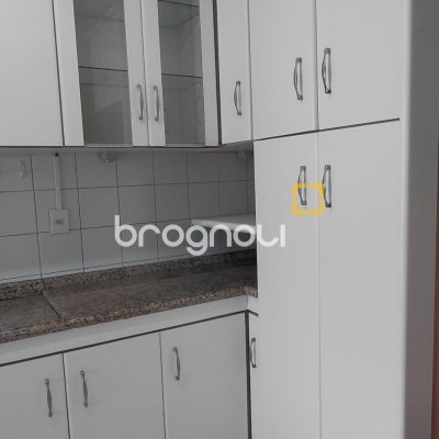 Apartamento com 76m², 2 quartos (sendo 1 suíte), 1 garagem, no bairro Abraão em Florianópolis