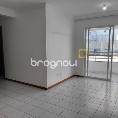 Apartamento com 76m², 2 quartos (sendo 1 suíte), 1 garagem, no bairro Abraão em Florianópolis