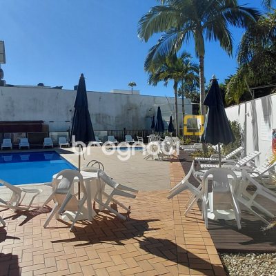 Apartamento com 76m², 2 quartos (sendo 1 suíte), 1 garagem, no bairro Abraão em Florianópolis