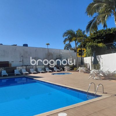 Apartamento com 76m², 2 quartos (sendo 1 suíte), 1 garagem, no bairro Abraão em Florianópolis