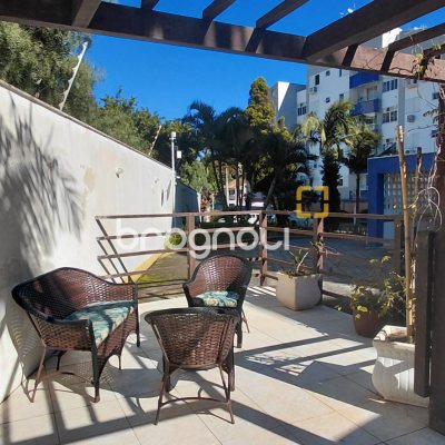 Apartamento com 76m², 2 quartos (sendo 1 suíte), 1 garagem, no bairro Abraão em Florianópolis