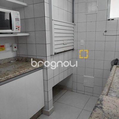 Apartamento com 76m², 2 quartos (sendo 1 suíte), 1 garagem, no bairro Abraão em Florianópolis