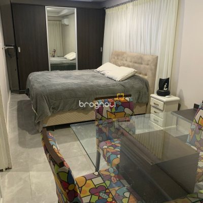 Casa com 307m², 4 quartos (sendo 2 suítes), 5 garagens, no bairro Campeche em Florianópolis