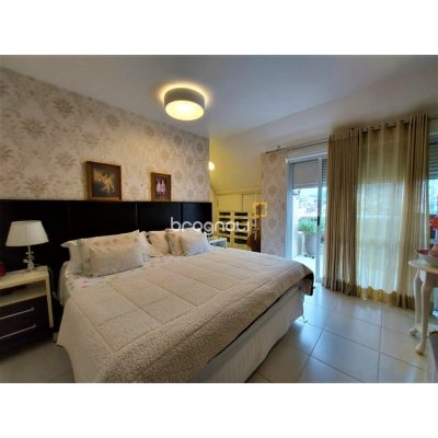 Cobertura com 166m², 4 quartos (sendo 3 suítes), 2 garagens, no bairro Trindade em Florianópolis