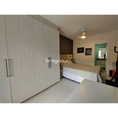 Cobertura com 166m², 4 quartos (sendo 3 suítes), 2 garagens, no bairro Trindade em Florianópolis