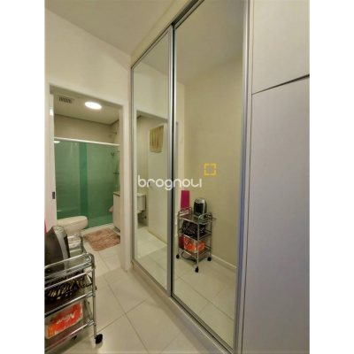 Cobertura com 166m², 4 quartos (sendo 3 suítes), 2 garagens, no bairro Trindade em Florianópolis