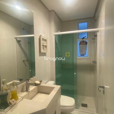 Cobertura com 166m², 4 quartos (sendo 3 suítes), 2 garagens, no bairro Trindade em Florianópolis