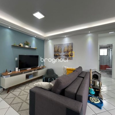 Apartamento com 75m², 2 quartos (sendo 1 suíte), 1 garagem, no bairro Estreito em Florianópolis
