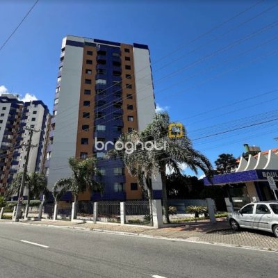Apartamento com 75m², 2 quartos (sendo 1 suíte), 1 garagem, no bairro Estreito em Florianópolis