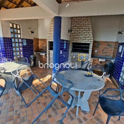 Apartamento com 75m², 2 quartos (sendo 1 suíte), 1 garagem, no bairro Estreito em Florianópolis