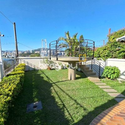 Apartamento com 75m², 2 quartos (sendo 1 suíte), 1 garagem, no bairro Estreito em Florianópolis