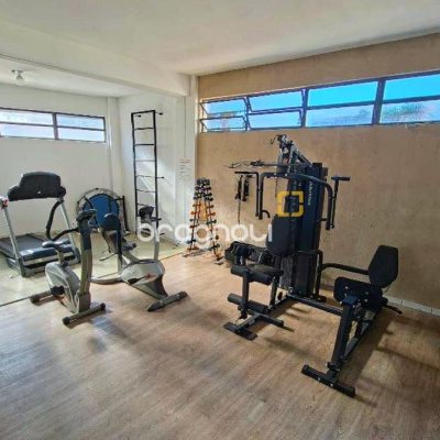 Apartamento com 75m², 2 quartos (sendo 1 suíte), 1 garagem, no bairro Estreito em Florianópolis