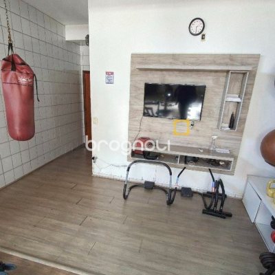 Apartamento com 75m², 2 quartos (sendo 1 suíte), 1 garagem, no bairro Estreito em Florianópolis