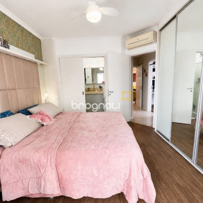 Apartamento com 87m², 3 quartos (sendo 1 suíte), 1 garagem, no bairro Kobrasol em São José