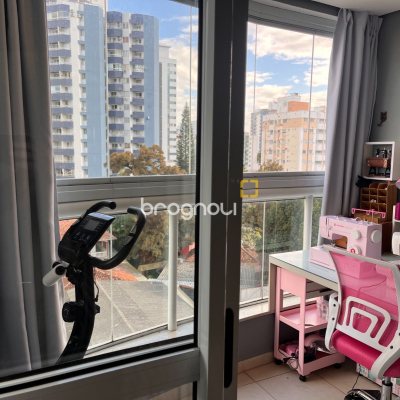 Apartamento com 87m², 3 quartos (sendo 1 suíte), 1 garagem, no bairro Kobrasol em São José