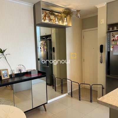 Apartamento com 87m², 3 quartos (sendo 1 suíte), 1 garagem, no bairro Kobrasol em São José