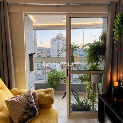 Apartamento com 87m², 3 quartos (sendo 1 suíte), 1 garagem, no bairro Kobrasol em São José