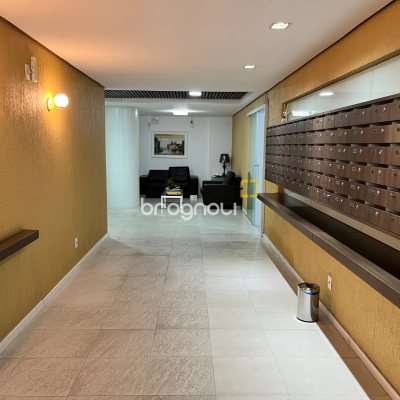 Apartamento com 87m², 3 quartos (sendo 1 suíte), 1 garagem, no bairro Kobrasol em São José