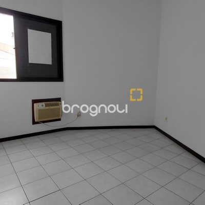 Apartamento com 70m², 2 quartos (sendo 1 suíte), 1 garagem, no bairro Ingleses em Florianópolis